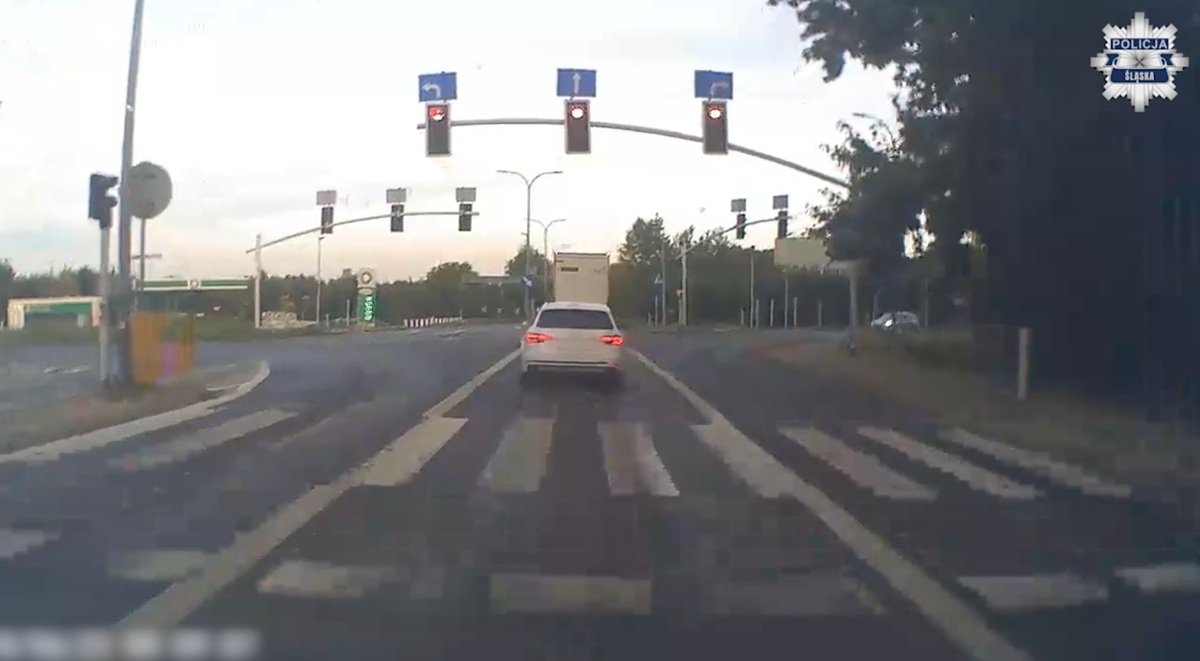 Nieodpowiedzialne manewry na drodze. Kierowca ukarany mandatami w Tarnowskich Górach