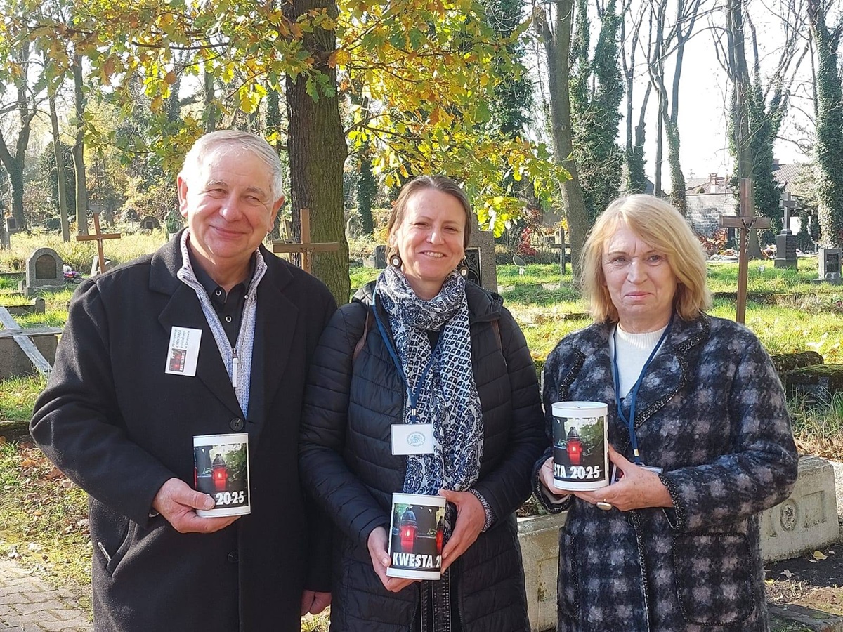 Kwesta na rzecz Starego Cmentarza Parafialnego: Zebrano ponad 9 tysięcy złotych!