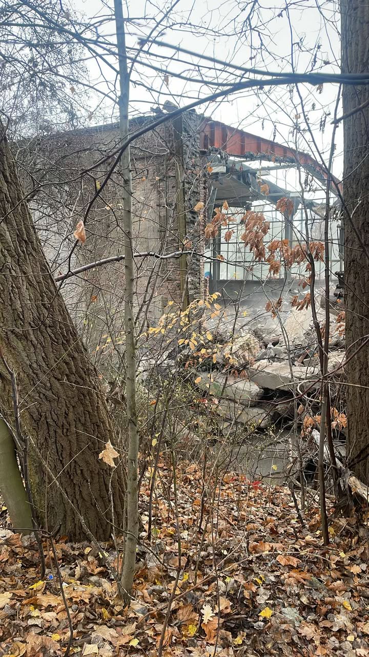 Ruszyła rozbiórka hali sportowej przy ul. ks. Ludwika Tunkla w Kochłowicach