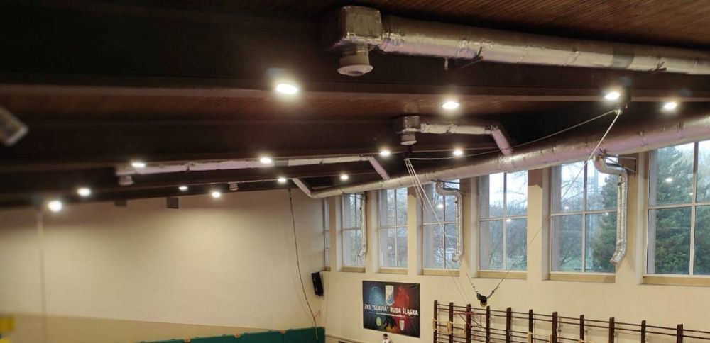 Inwestycja w sport. Nowe oświetlenie w hali zapaśniczej w Orzegowie