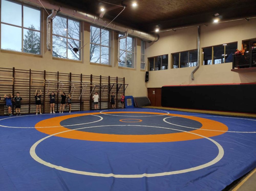 Inwestycja w sport. Nowe oświetlenie w hali zapaśniczej w Orzegowie