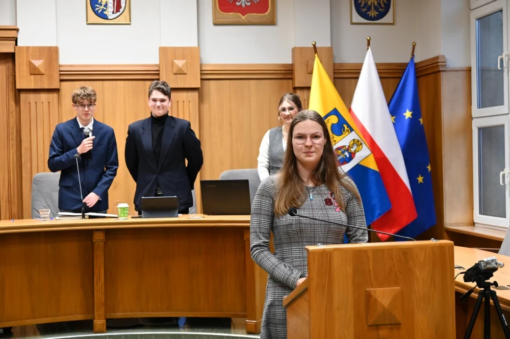 Młodzieżowa Rada Miasta Ruda Śląska obradowała na swojej II sesji [FOTO]