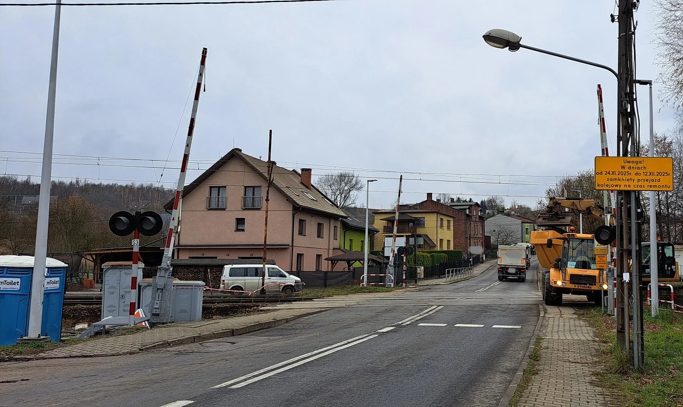 Radoszowska nieprzejezdna do 12 grudnia – objazdy i zmiany tras autobusów