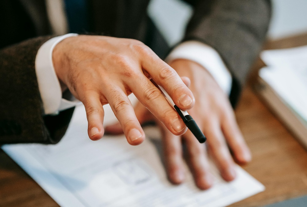 Windykacja B2B bez emocji - kiedy dłużnik gra na poczuciu winy