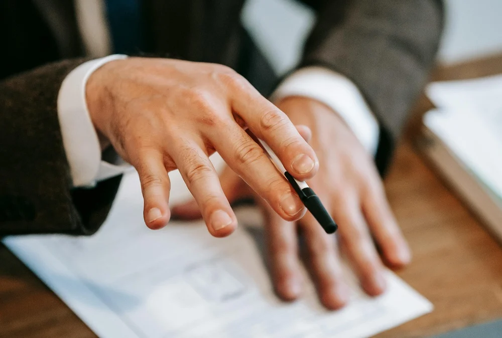 Windykacja B2B bez emocji - kiedy dłużnik gra na poczuciu winy