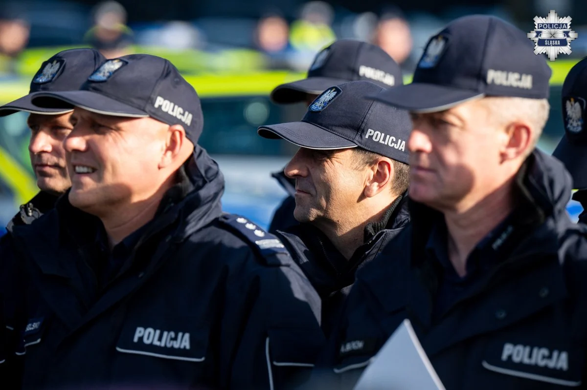 Bezpieczniej i bardziej ekologicznie. Śląska Policja z nowymi radiowozami / fot. Śląska Policja