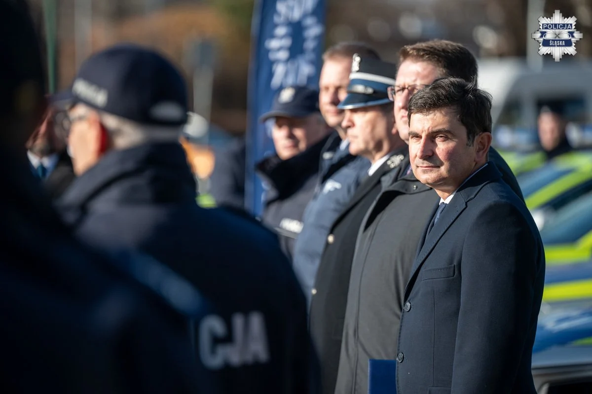 Bezpieczniej i bardziej ekologicznie. Śląska Policja z nowymi radiowozami / fot. Śląska Policja