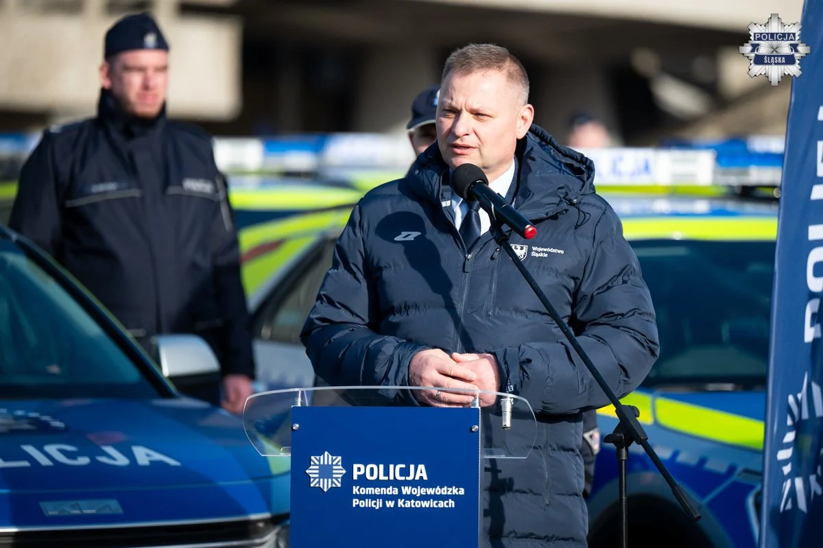 Bezpieczniej i bardziej ekologicznie. Śląska Policja z nowymi radiowozami / fot. Śląska Policja