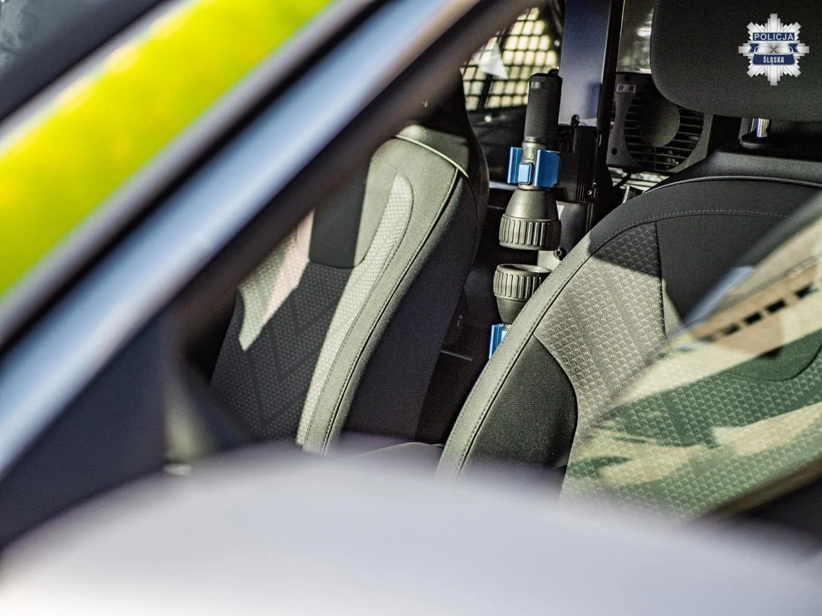 Bezpieczniej i bardziej ekologicznie. Śląska Policja z nowymi radiowozami / fot. Śląska Policja