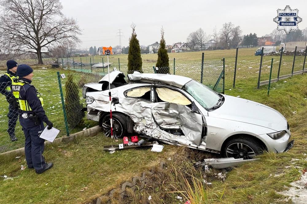 Groźny wypadek na ulicy 3-Maja w Mysłowicach – kierowca BMW w ciężkim stanie