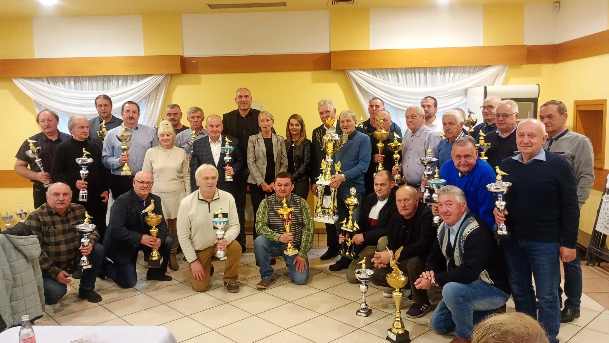 Hodowcy gołębi z Powiatu Mikołowskiego docenieni podczas uroczystości w Łaziskach Górnych