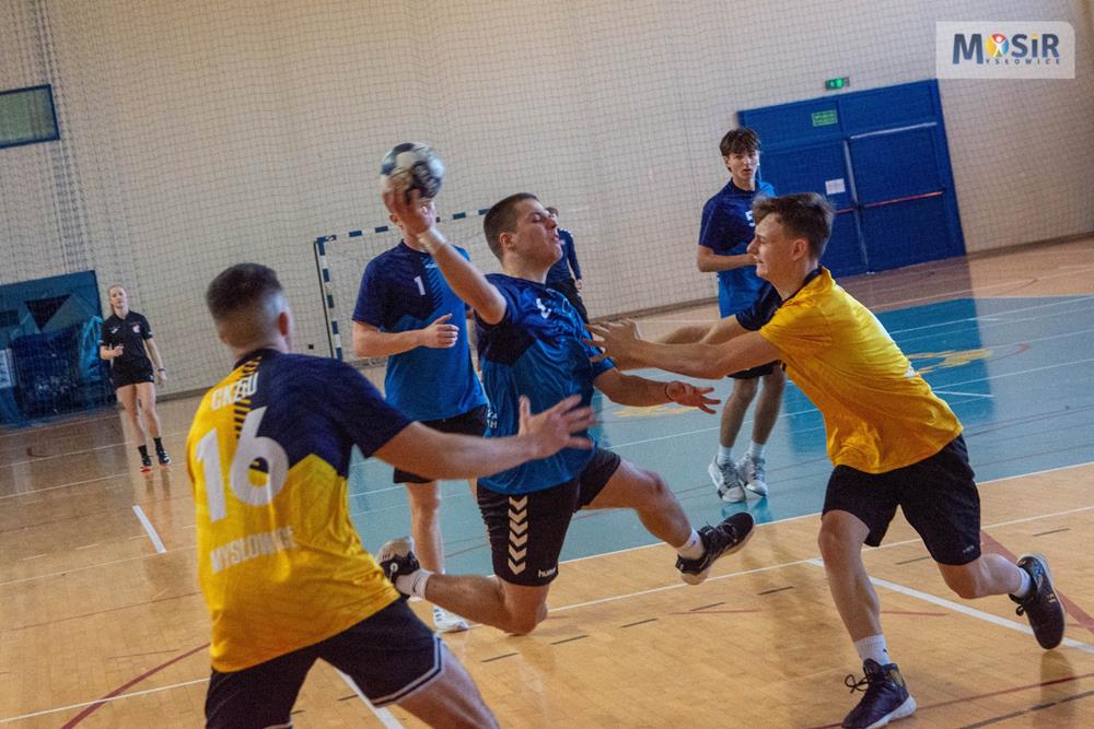 584846474_1578769693563222_8006634369008863259_n