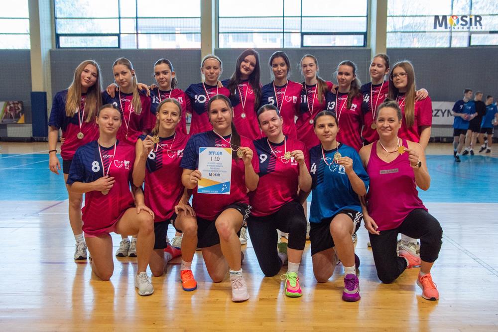 Finały miejskie piłki ręcznej w Mysłowicach – I LO triumfuje w Licealiadzie!