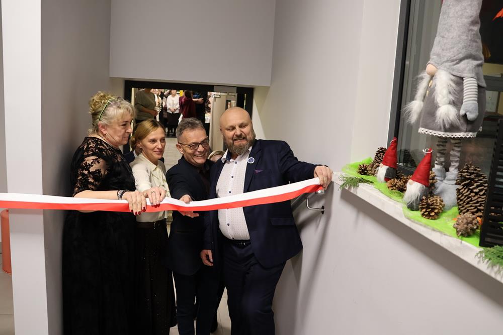 Zakończenie rozbudowy Szkoły Podstawowej nr 3 w Zawadzie – nowe sale i jubileusz imienia Stanisława Ligonia