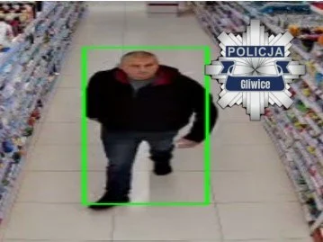 Policja publikuje wizerunek podejrzanego o kradzież perfum w Pyskowicach. Rozpoznajesz?