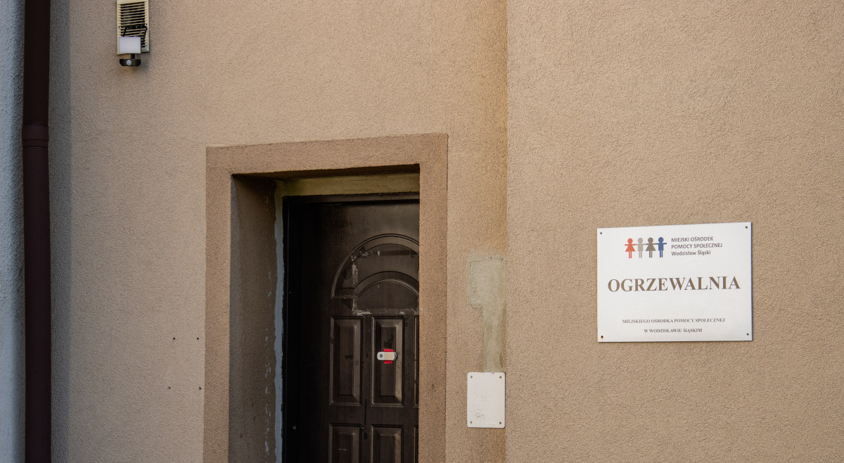 Ogrzewalnia w Wodzisławiu Śląskim – pomoc dla osób bezdomnych w okresie zimowym