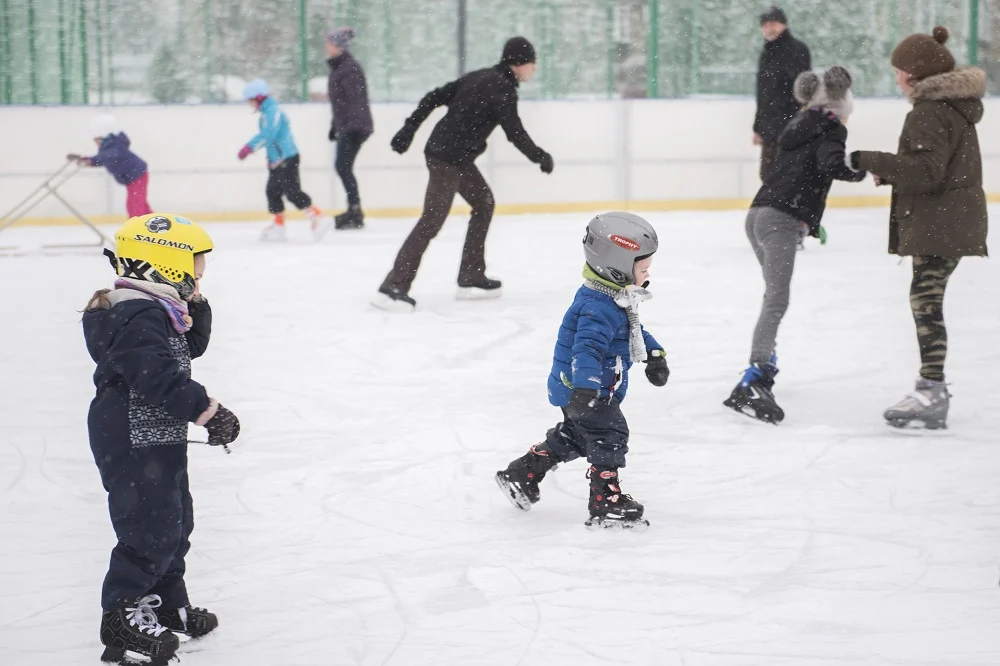 Tychy przygotowują lodowiska sezonowe na zimę – sprawdź, gdzie będzie można jeździć
