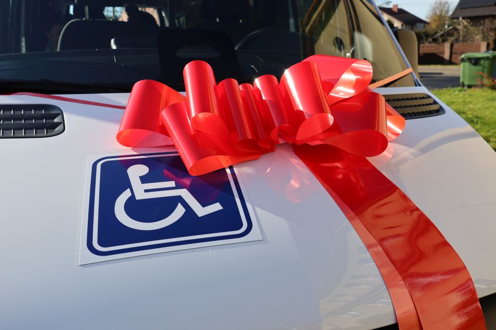 Nowy bus dla Warsztatów Terapii Zajęciowej / fot. UM Piekary Śląskie