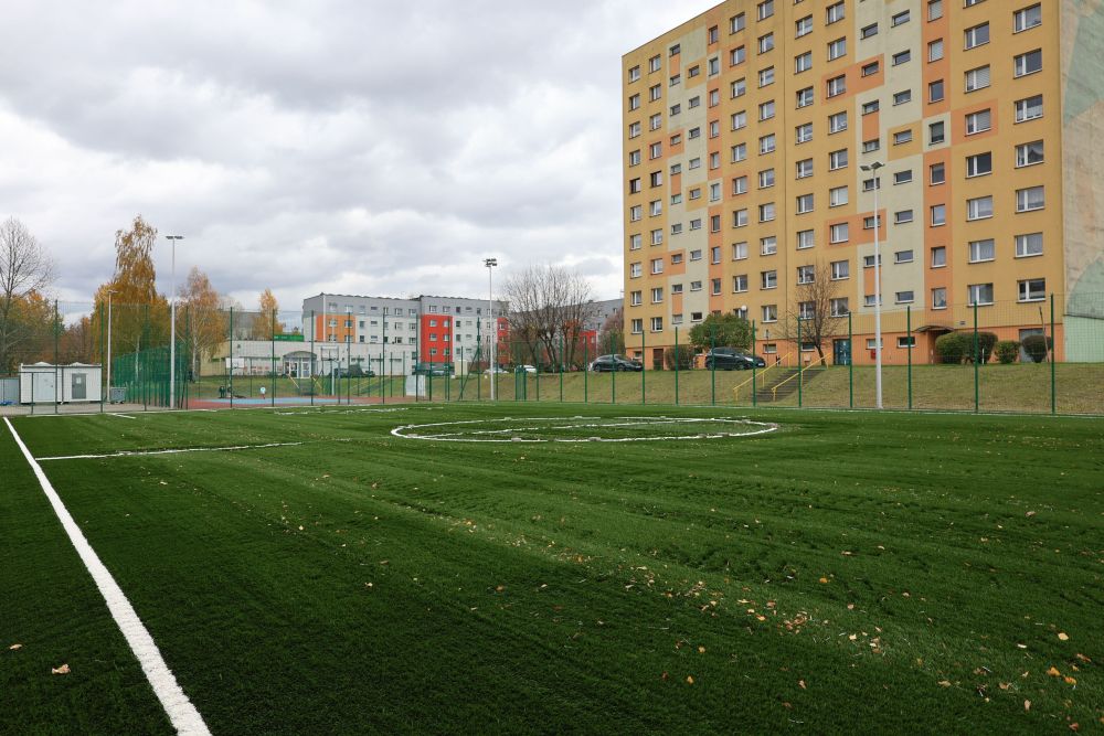 Orlik przy ul. Skłodowskiej-Curie w Piekarach Śląskich po modernizacji