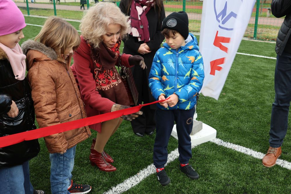 Sportowy powrót Orlika na Manhattanie. Turniej im. Krzysztofa Seweryna na otwarcie obiektu