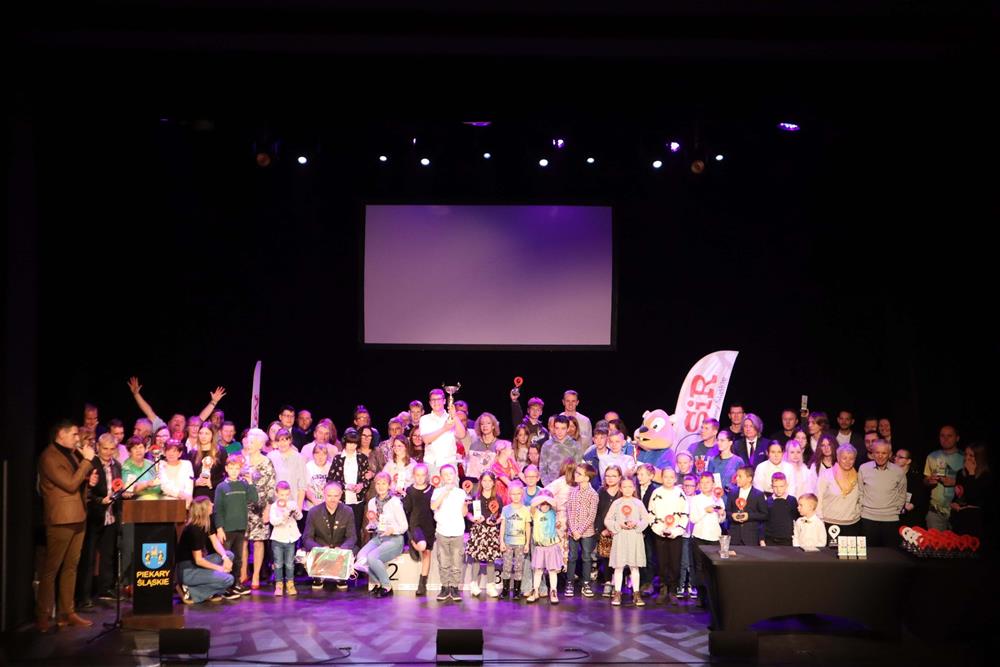 Gala Biegowego GP MOSiR 2025 w Kinie Zacisze. Nagrodzono 298 biegaczy