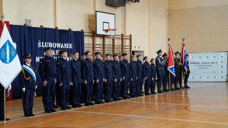 Nowa wirtualna strzelnica w Rybniku – szansa na rozwój dla młodych mundurowych