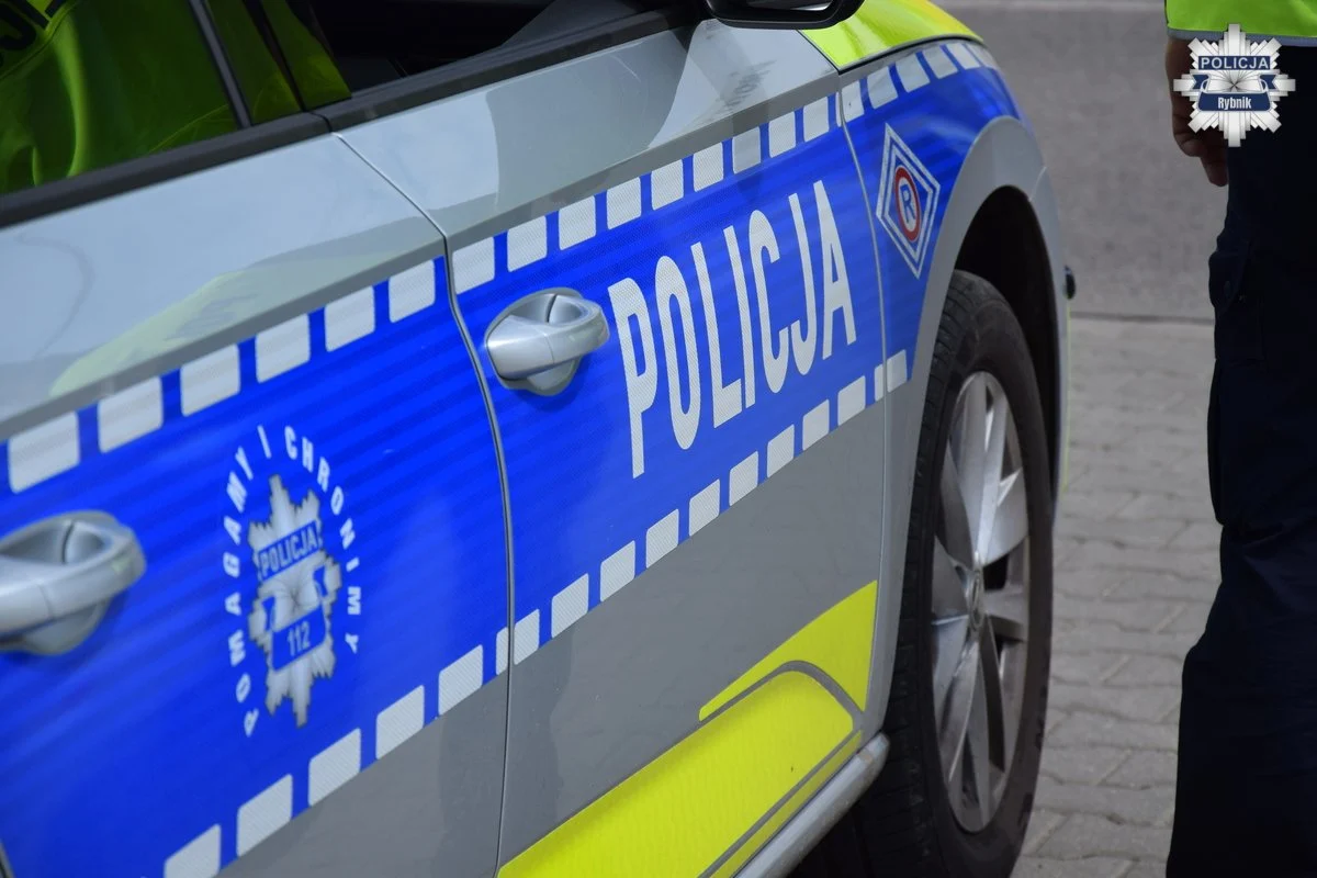 Policjanci z Boguszowic ratują życie 66-latka – szybka reakcja mundurowych