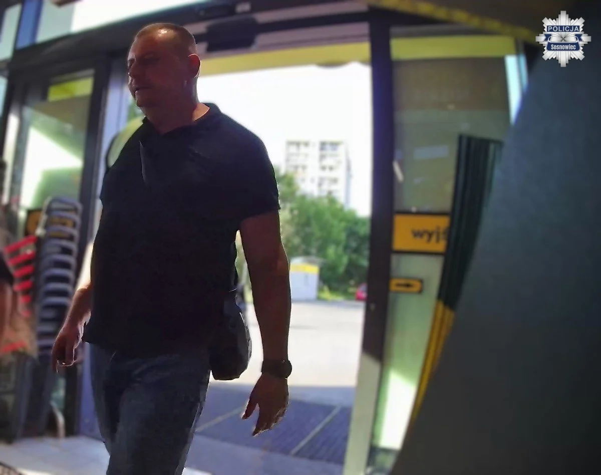 Ukradł portfel z dokumentami. Policja publikuje wizerunek. Rozpoznajesz?