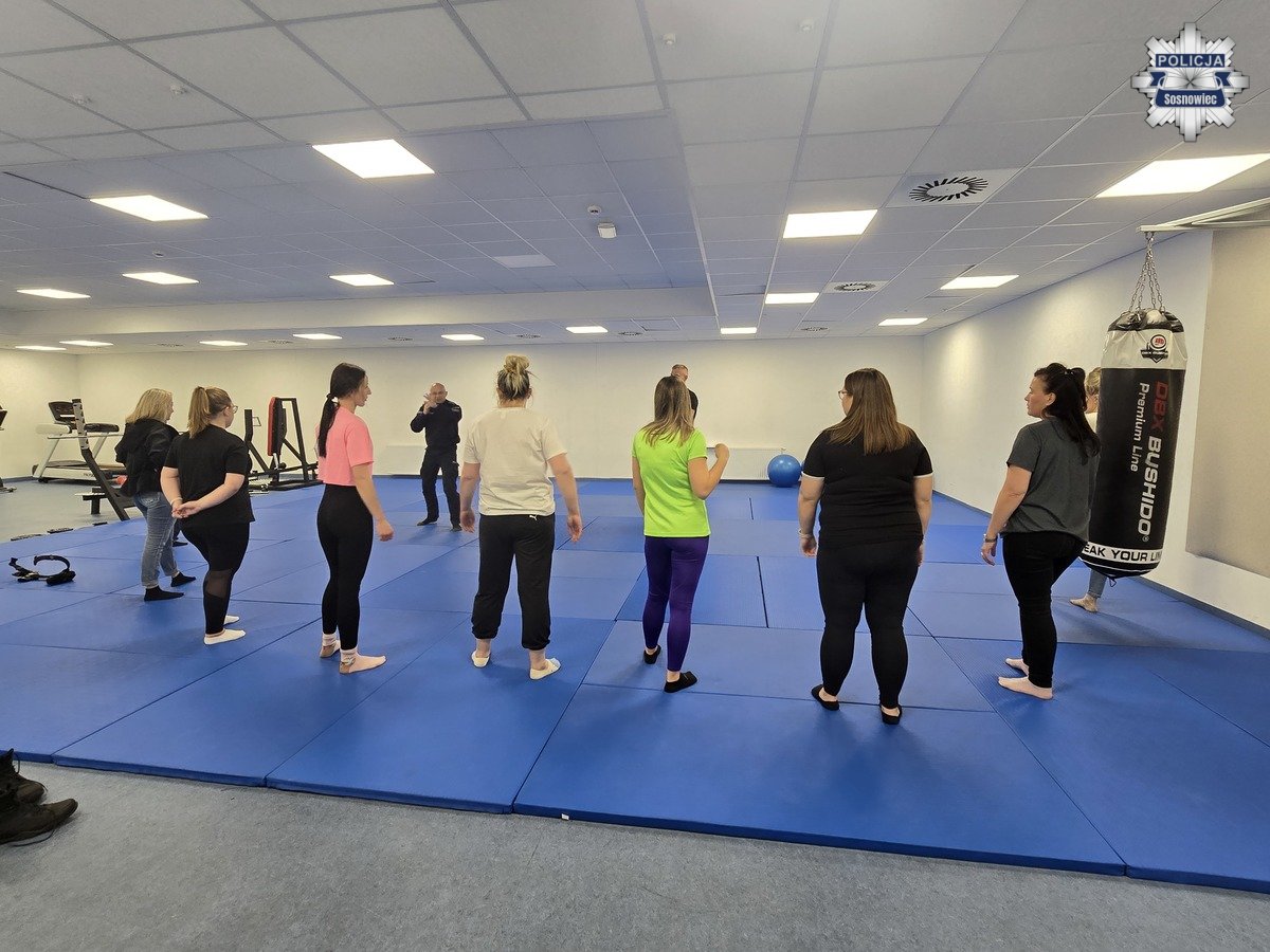 „Samoobrona dla Kobiet w Policji” – szkolenie w sosnowieckiej komendzie