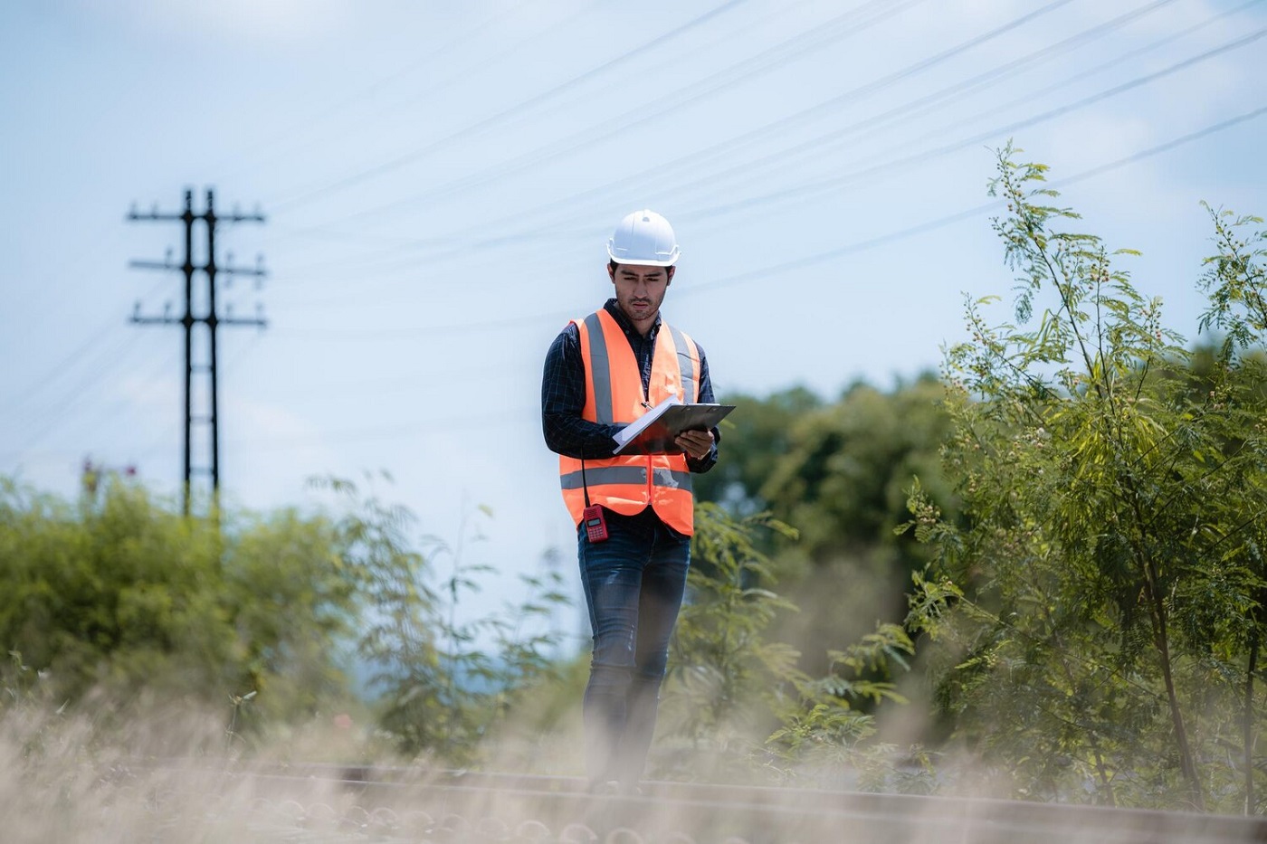 Rola geodezji i pomiarów terenowych w projektach elektroenergetycznych