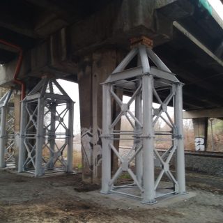 Podpora wiaduktu nad ul. Siemianowicką odciążyła newralgiczny filar