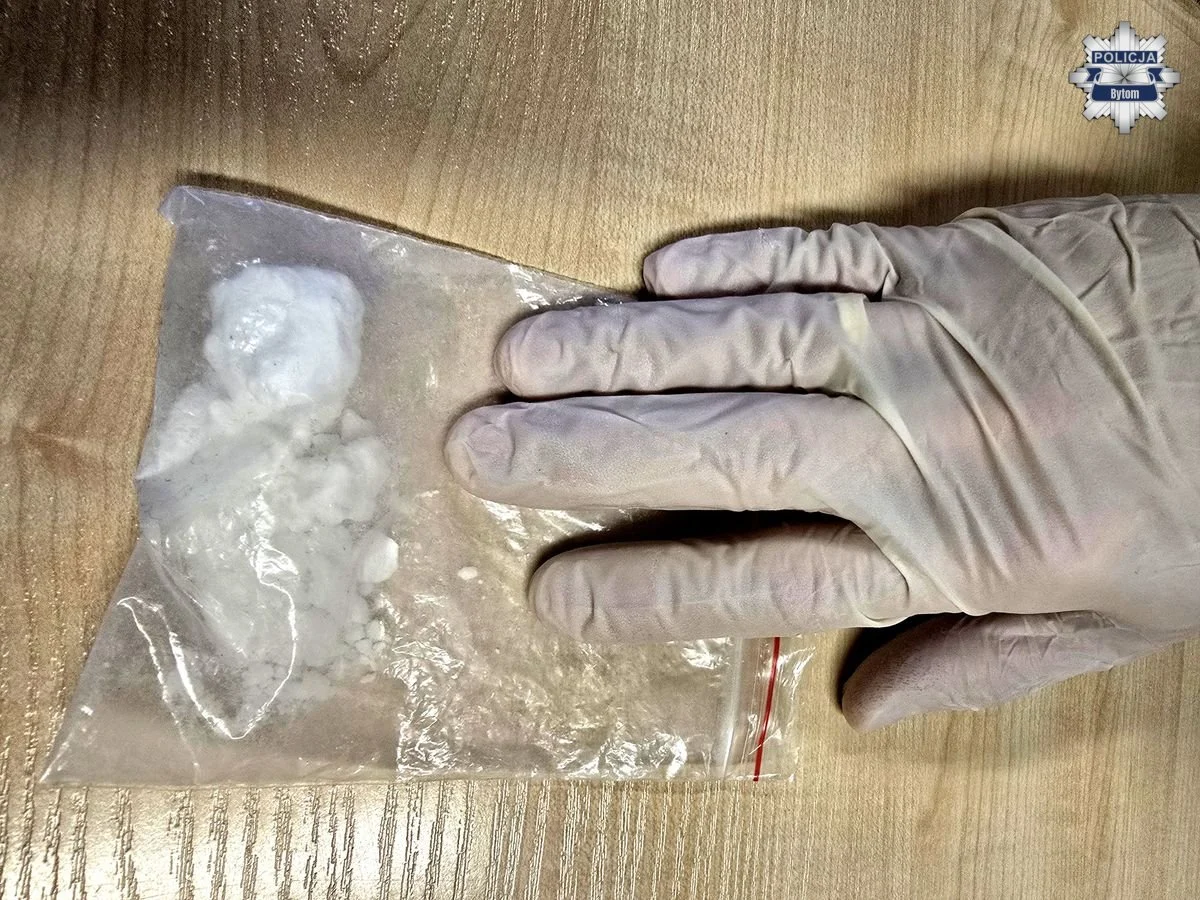 Bytom: 21-latek zatrzymany za znaczną ilość narkotyków. Grozi mu 10 lat więzienia