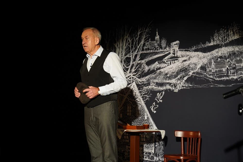 Monodram „Godajōm mi Helmut” poruszył widzów w MDK Mikołów