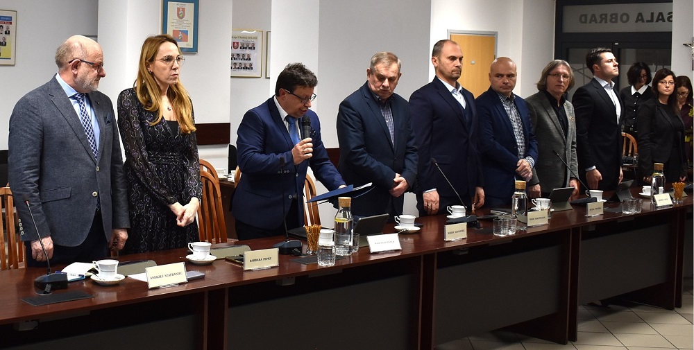 Listopadowa sesja Rady Powiatu Mikołowskiego – inwestycje i plany na przyszłość