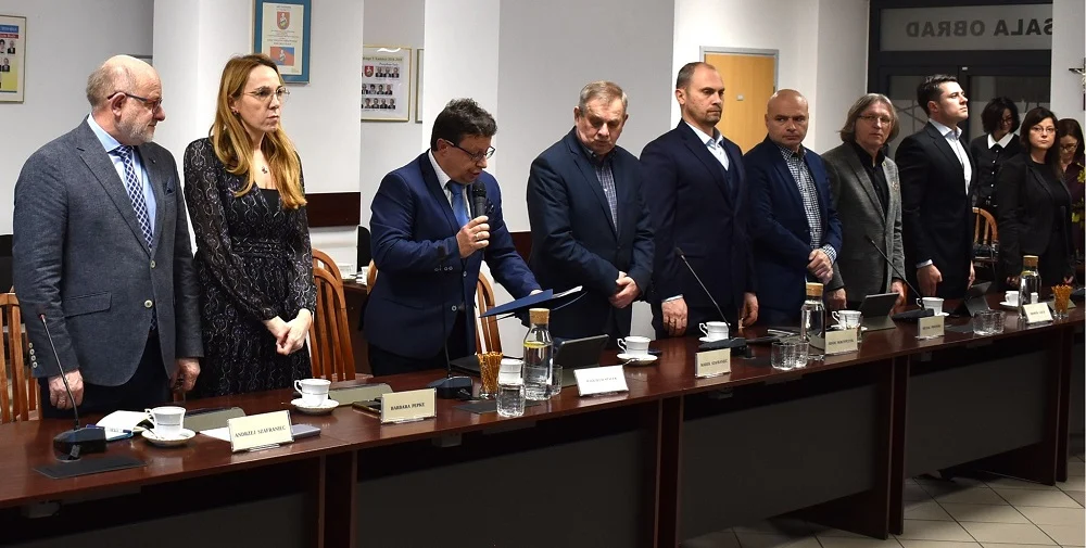 Listopadowa sesja Rady Powiatu Mikołowskiego – inwestycje i plany na przyszłość