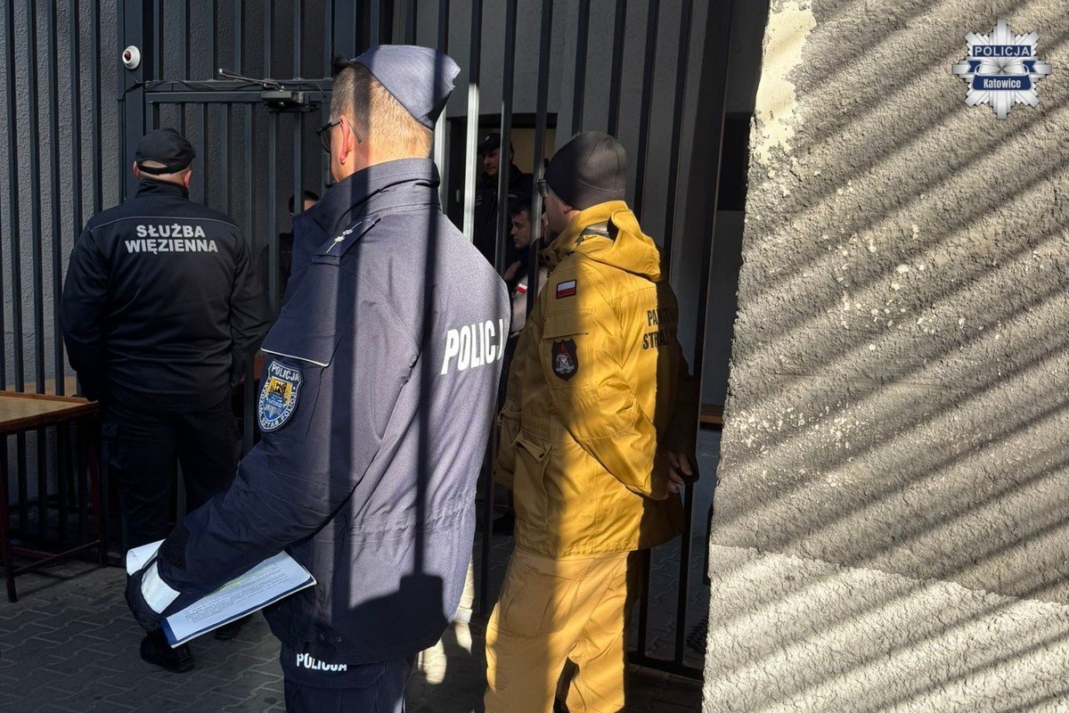 Ćwiczenia służb w Areszcie Śledczym w Katowicach: reakcja na pożar i zagrożenia CBRN