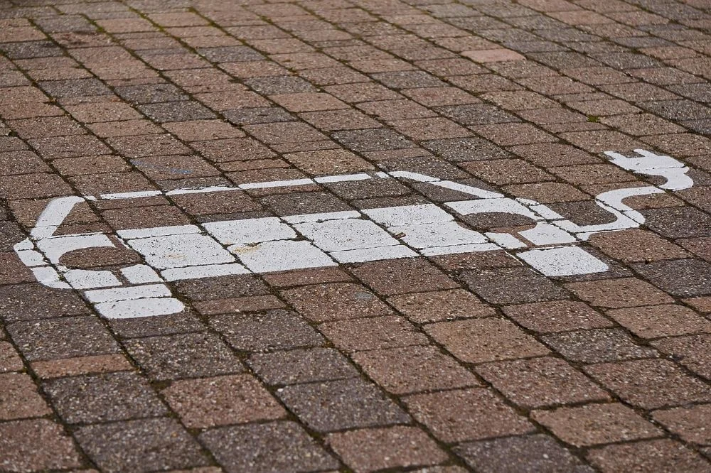 Bezpieczeństwo na drogach w erze e-mobility