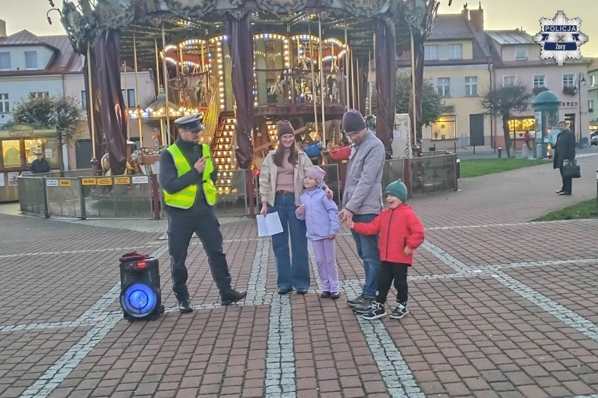 Żorscy policjanci włączyli się w akcję czytania