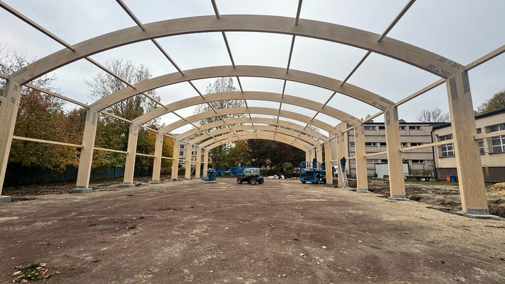 Przyszkolne hale „Olimpia” w budowie