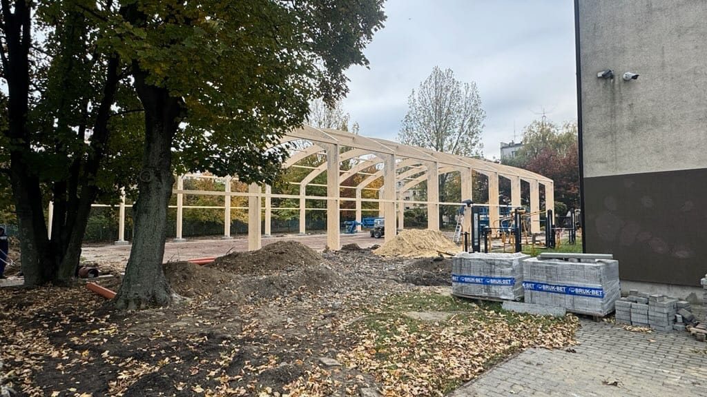 Przyszkolne hale „Olimpia” w budowie
