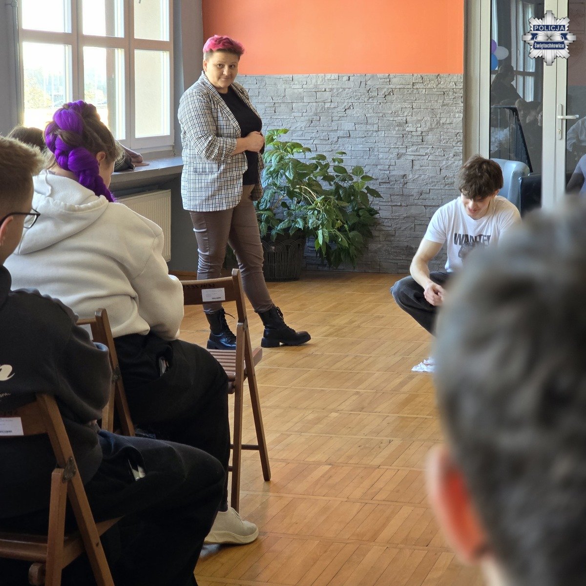 Hejt rani jak przemoc – profilaktyczne spotkanie licealistów ze świętochłowicką policją
