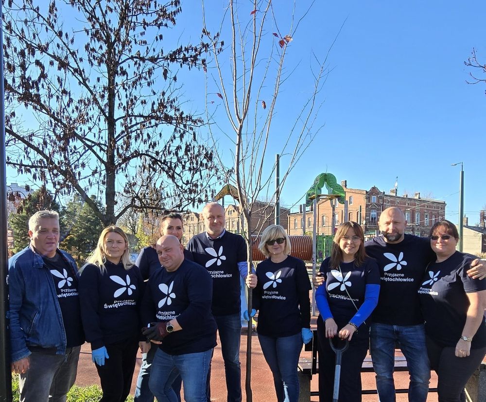 Skwer przy ul. Łagiewnickiej zyskał nowe nasadzenia!