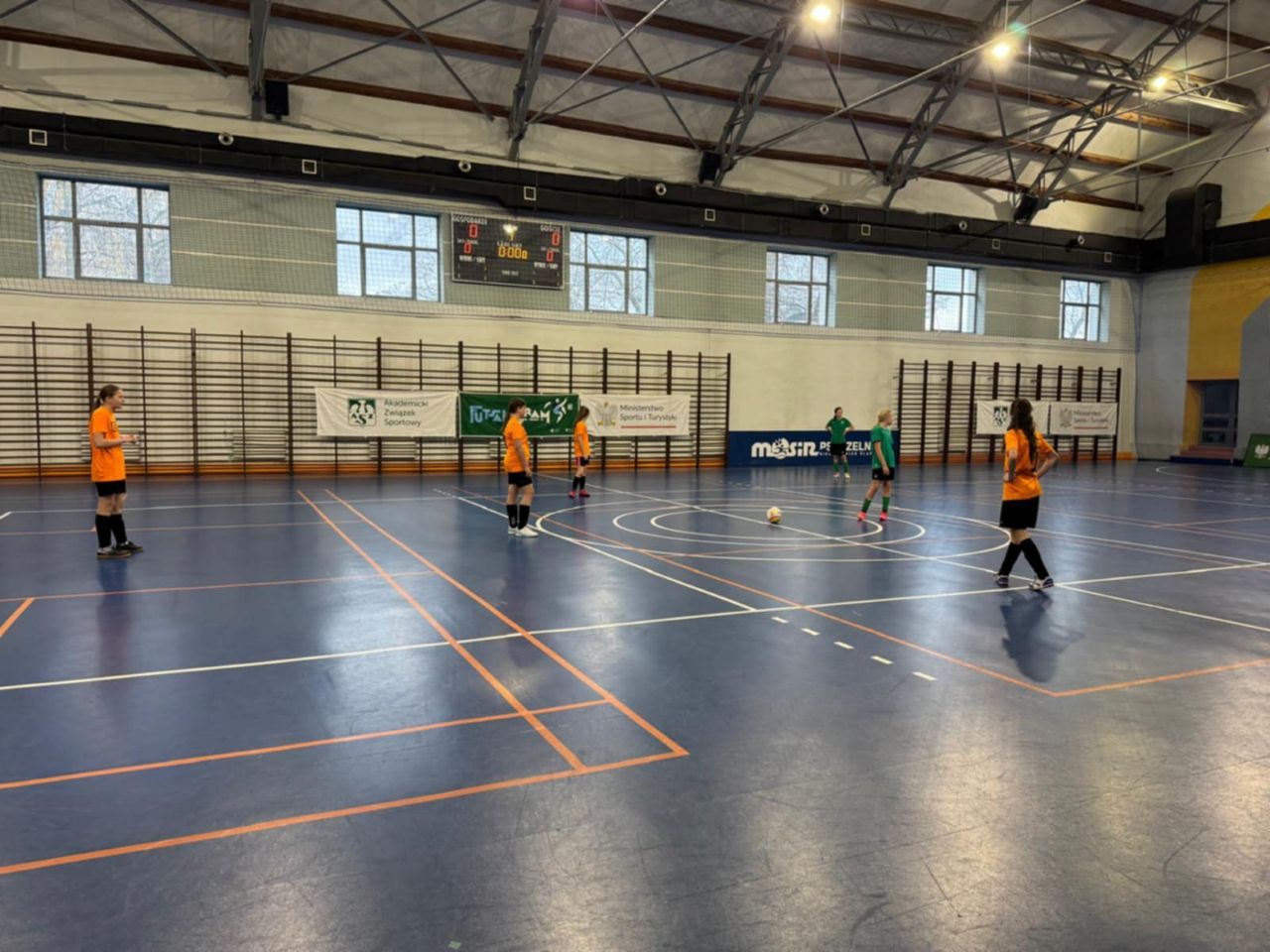 SP2 Świętochłowice znów najlepsze! „Futsal gram” wygrany, a przed nimi finał w Opolu