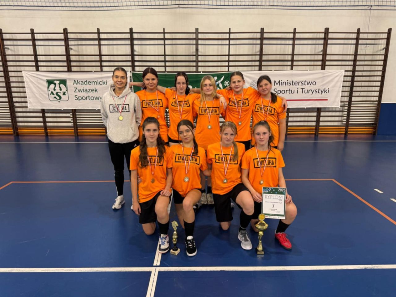 SP2 Świętochłowice znów najlepsze! „Futsal gram” wygrany, a przed nimi finał w Opolu