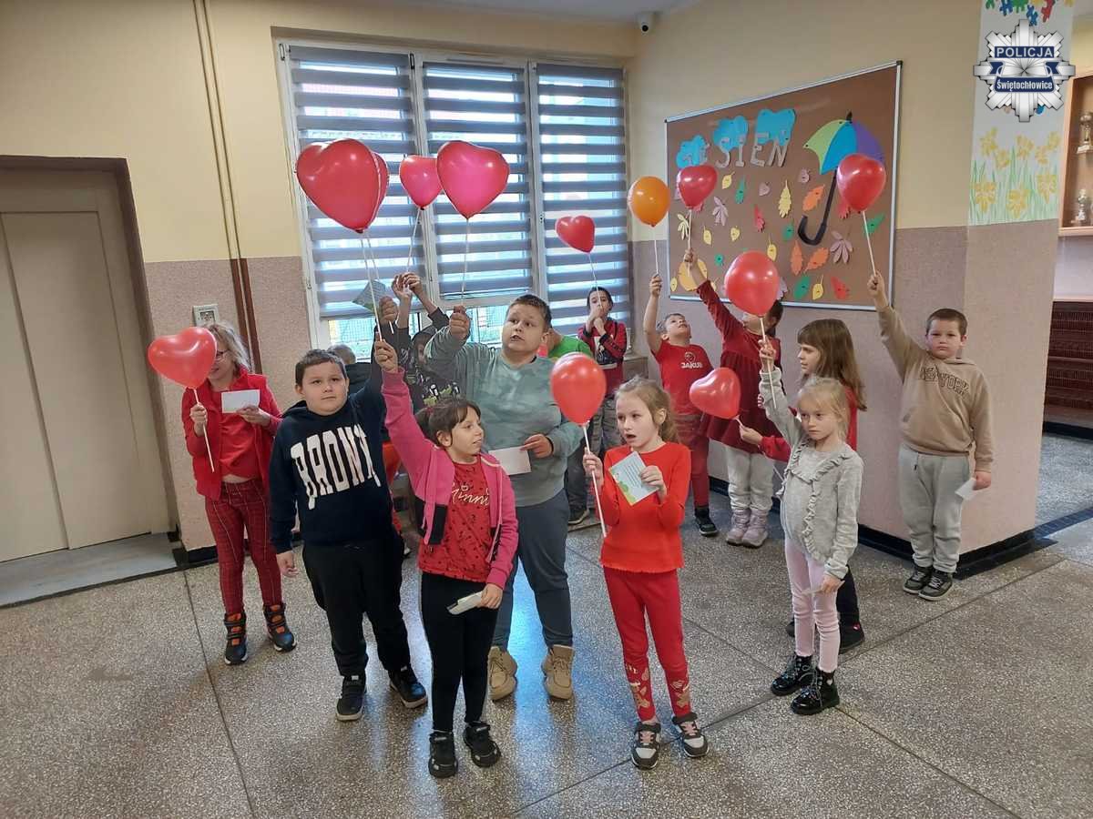 „Dzieciństwo bez przemocy” – spotkanie profilaktyczne w Szkole Podstawowej nr 10