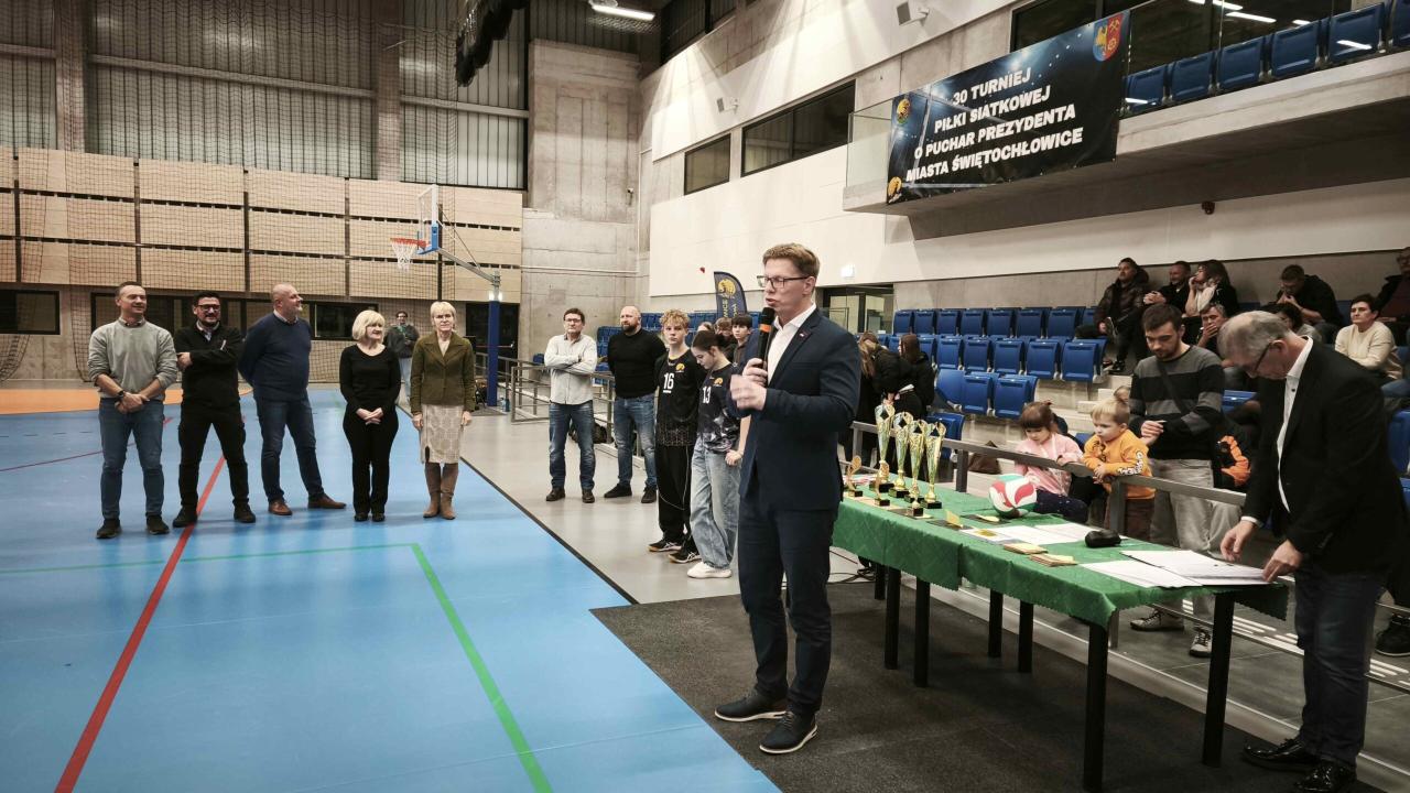 Jubileuszowy Turniej Siatkówki 9