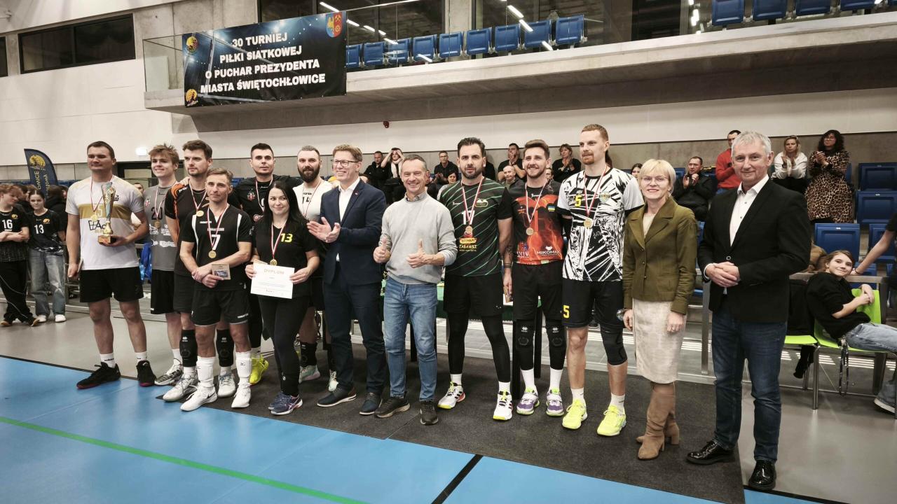 Jubileuszowy Turniej Siatkówki 12