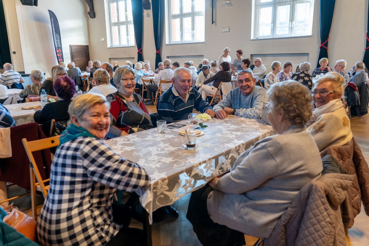 Prezydent spotkał się z seniorami w Centrum Integracji Międzypokoleniowej
