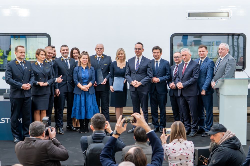 Alstom dostarczy PKP Intercity 42 nowoczesne pociągi! Coradia Max powstanie w Chorzowie!