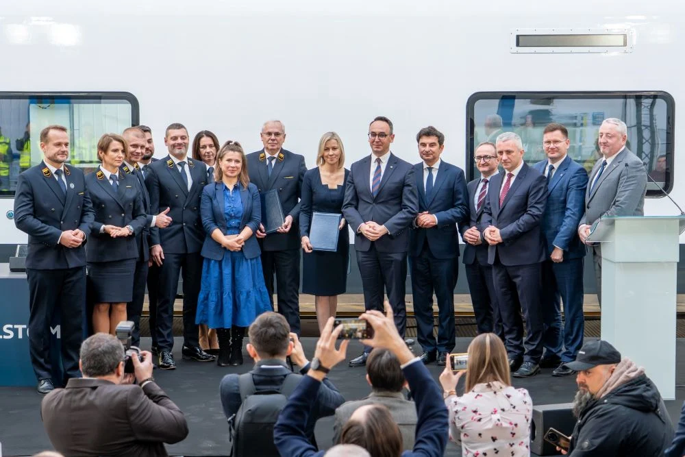 Alstom dostarczy PKP Intercity 42 nowoczesne pociągi! Coradia Max powstanie w Chorzowie!